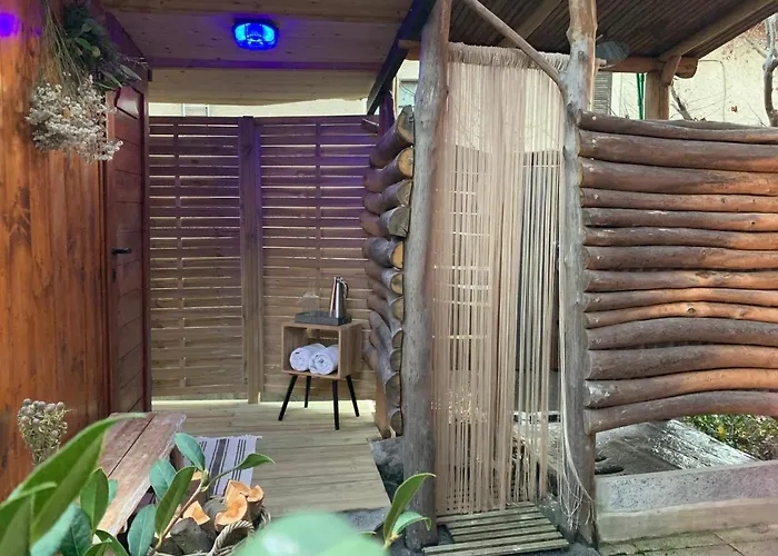 A Casa Di Sophi Maggiore Private Outdoor Sauna Apartment