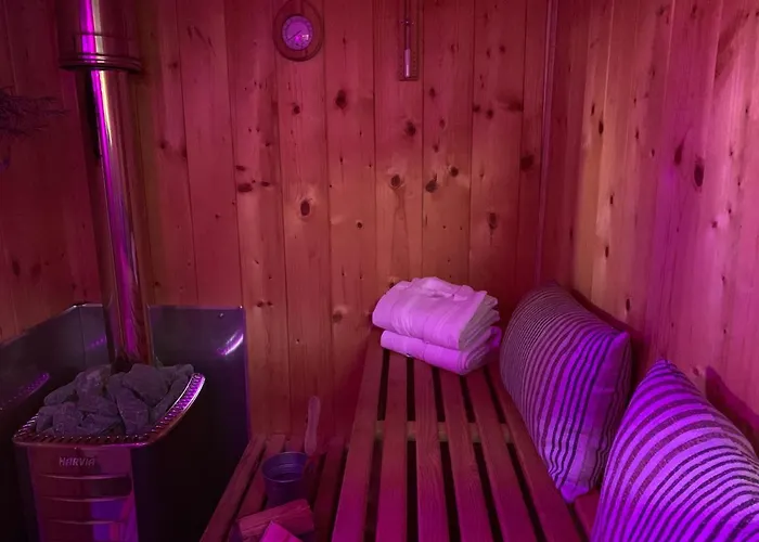 A Casa Di Sophi Maggiore Private Outdoor Sauna Apartment